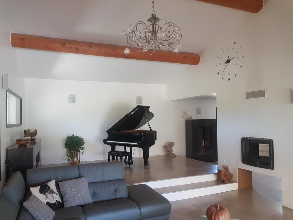 카바용 Mas Des Fugueyrolles B&B 외부 사진
